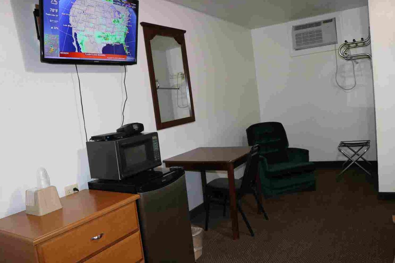 Western Motel Alva Exterior photo